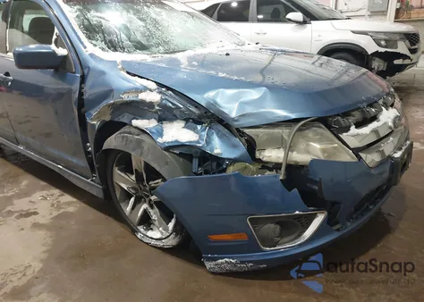 2010 Ford Fusion Sport z USA, uszkodzony, nr VIN 3FAHP0KC3AR240320